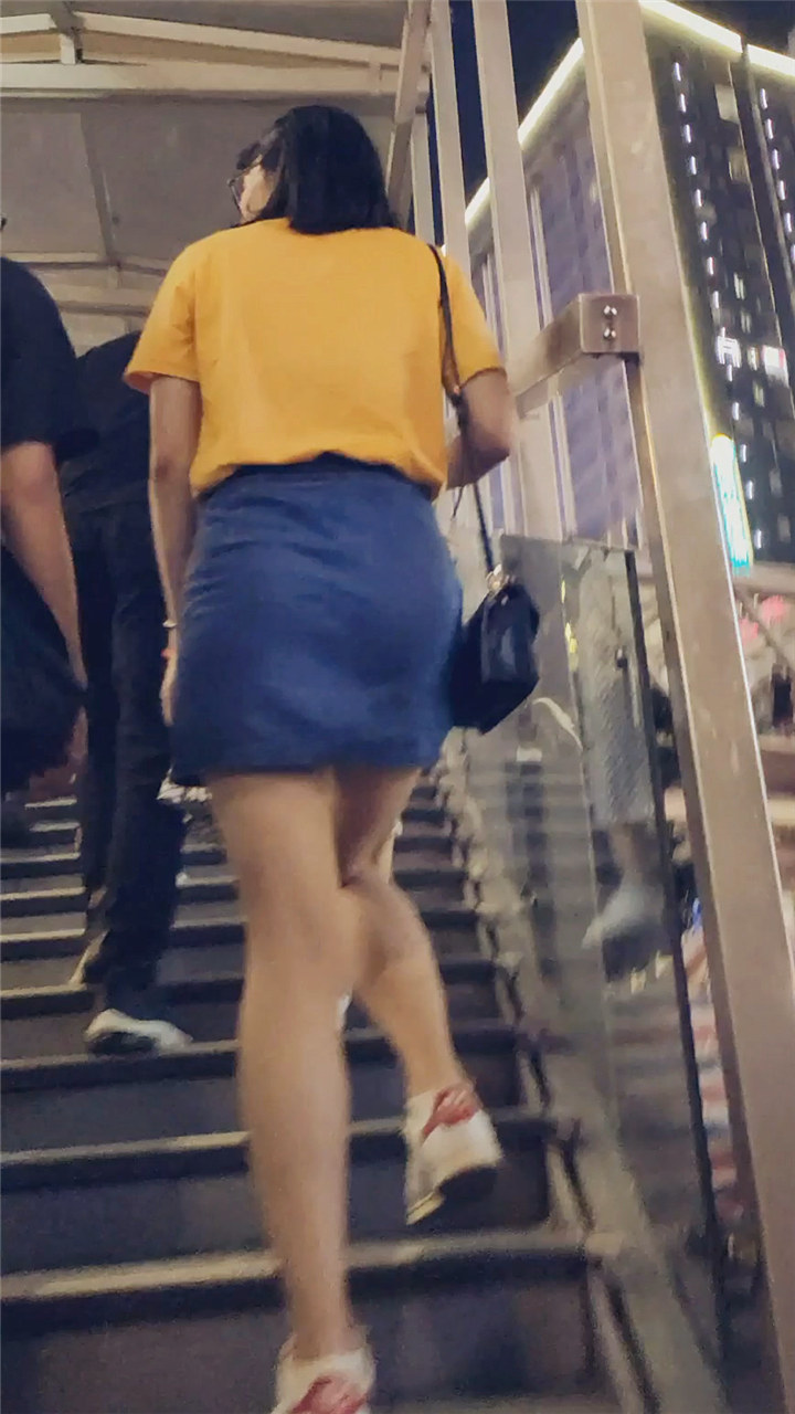 桂A大神-百家汇商场大学合集最新街拍美女视频[15.3G]