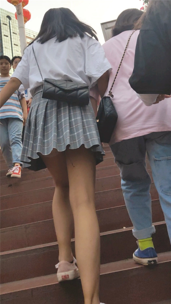 桂A大神-百家汇商场大学合集最新街拍美女视频[15.3G]