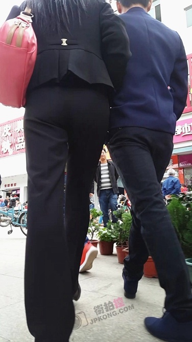 高挑长发职业装OL，背影很美[732M/MP4]