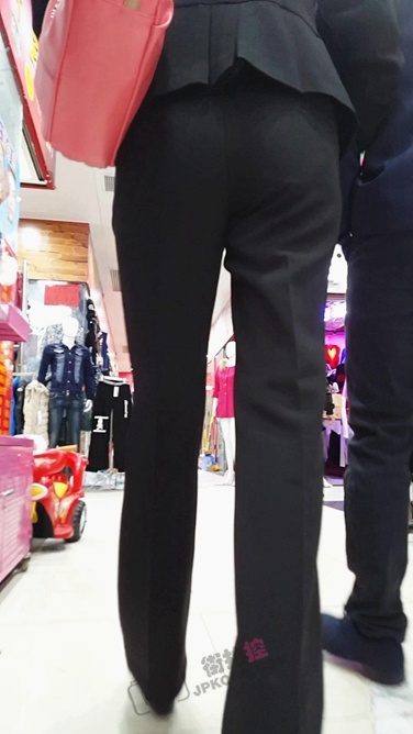 高挑长发职业装OL，背影很美[732M/MP4]