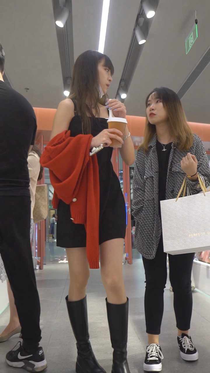 2022年7月樱之舞最新街拍美女视频[19.8G]
