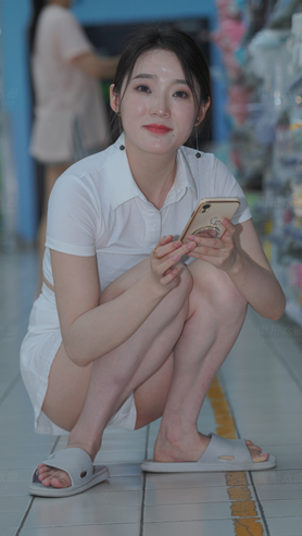 气质白嫩美女(482P)[5.63G/JPG]