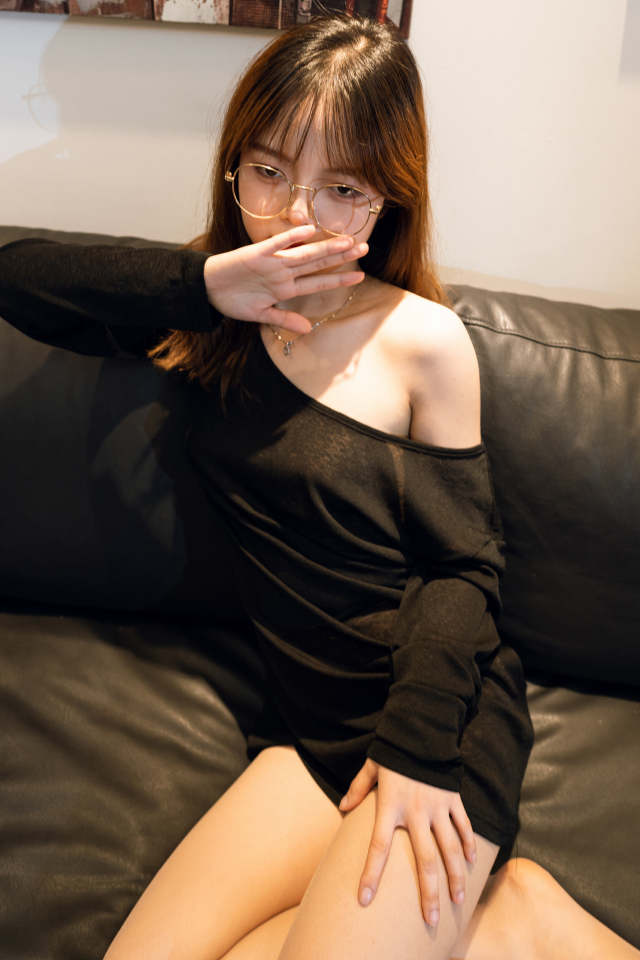 〖精品/爱丝视频〗露肩肉丝美腿
