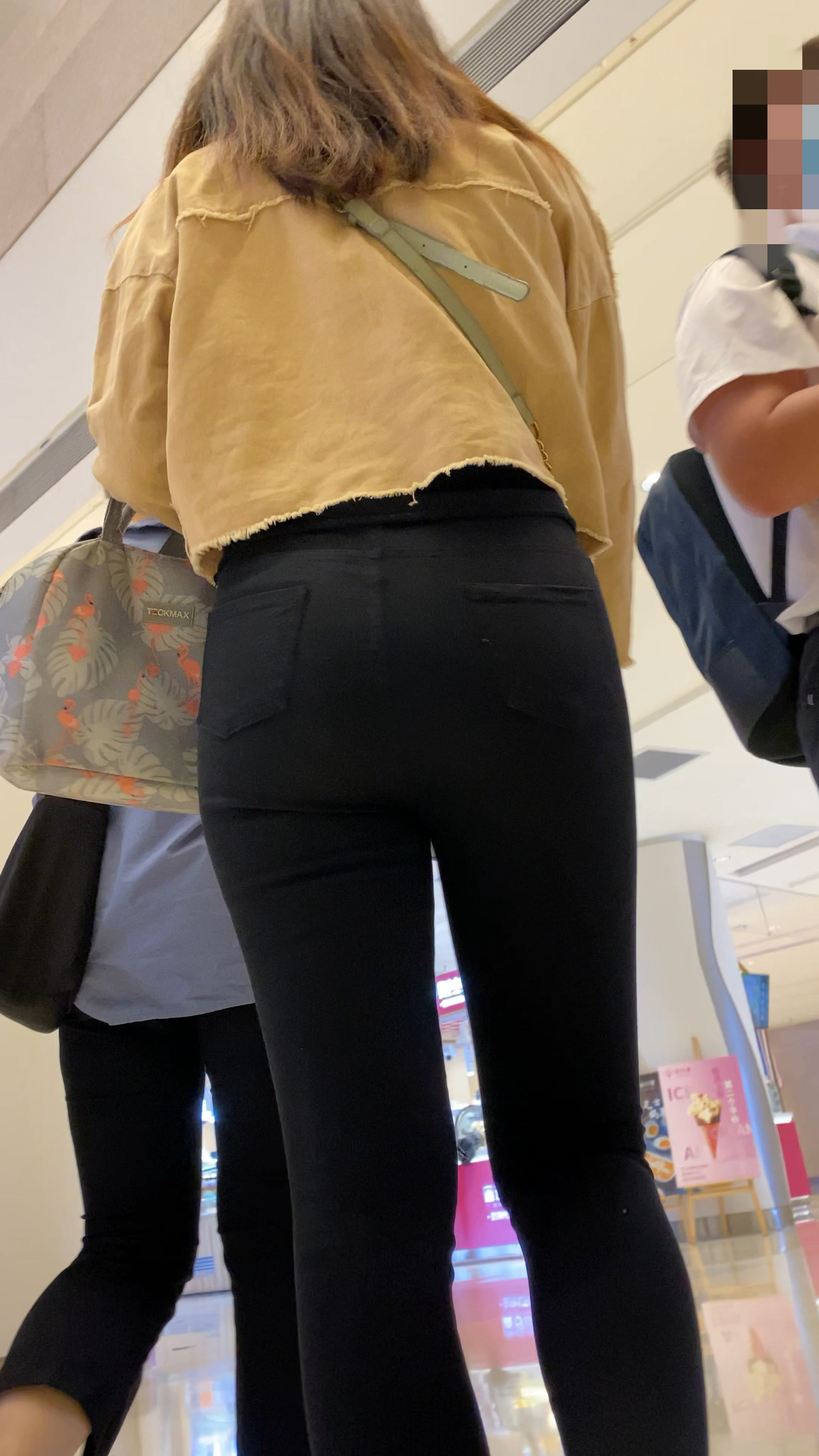 〖精品/牛仔裤〗黑色紧身裤包臀紧致美女