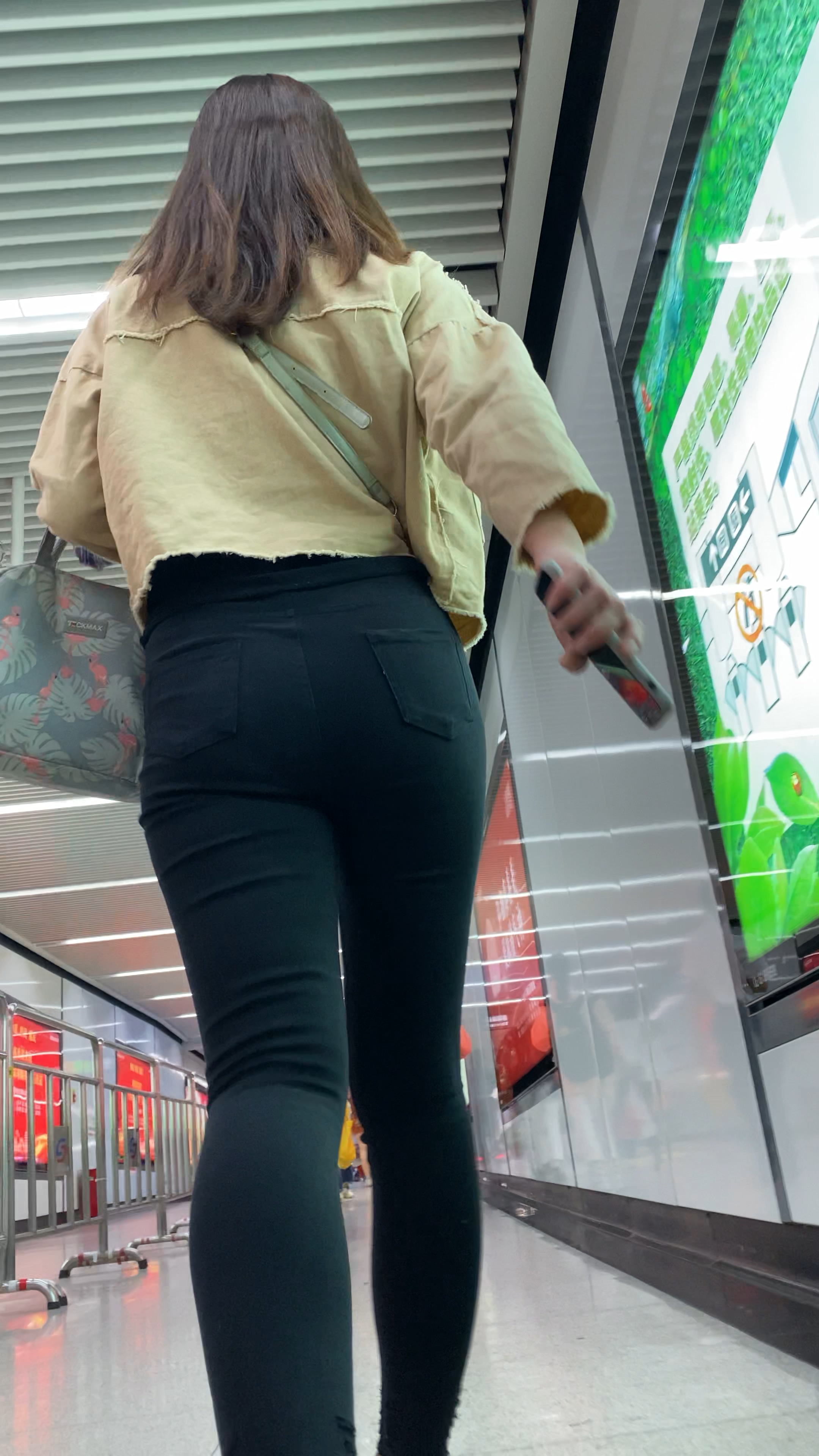 〖精品/牛仔裤〗黑色紧身裤包臀紧致美女