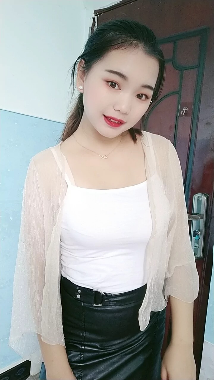 阿桃紧身皮裙SN24