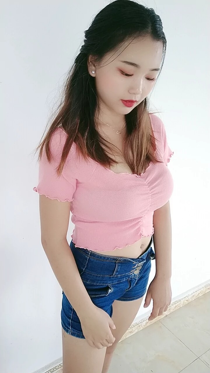 阿桃上围丰满下身蓝色紧身牛仔裤SN27