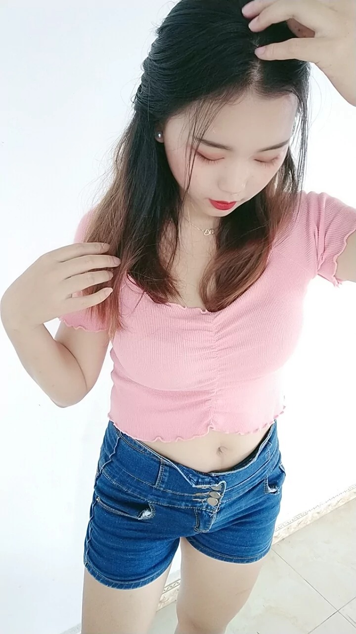阿桃上围丰满下身蓝色紧身牛仔裤SN27