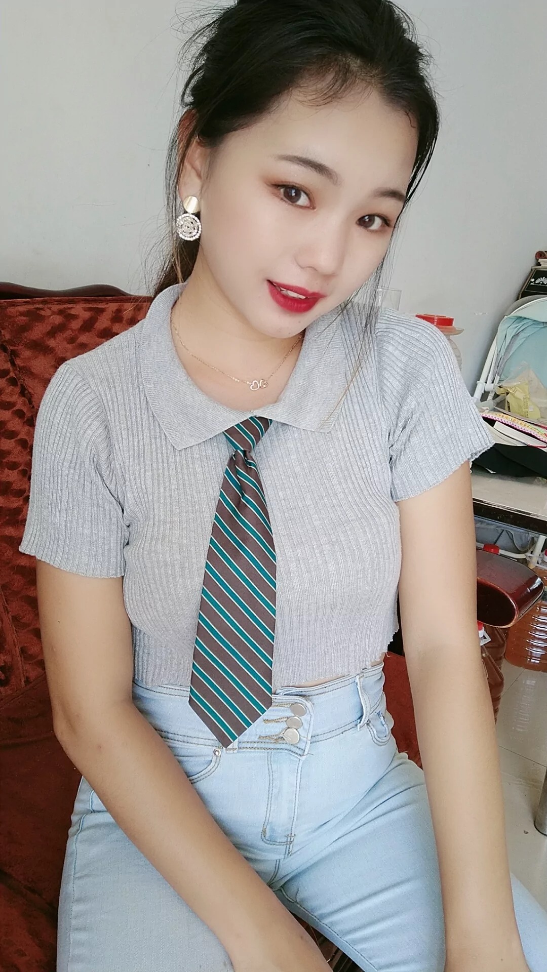 阿桃浅色紧身牛仔裤SN40