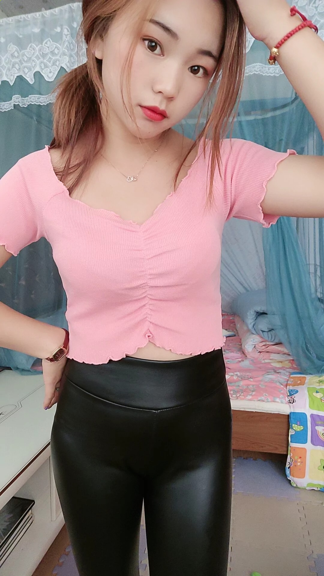 阿桃皮裤SN49