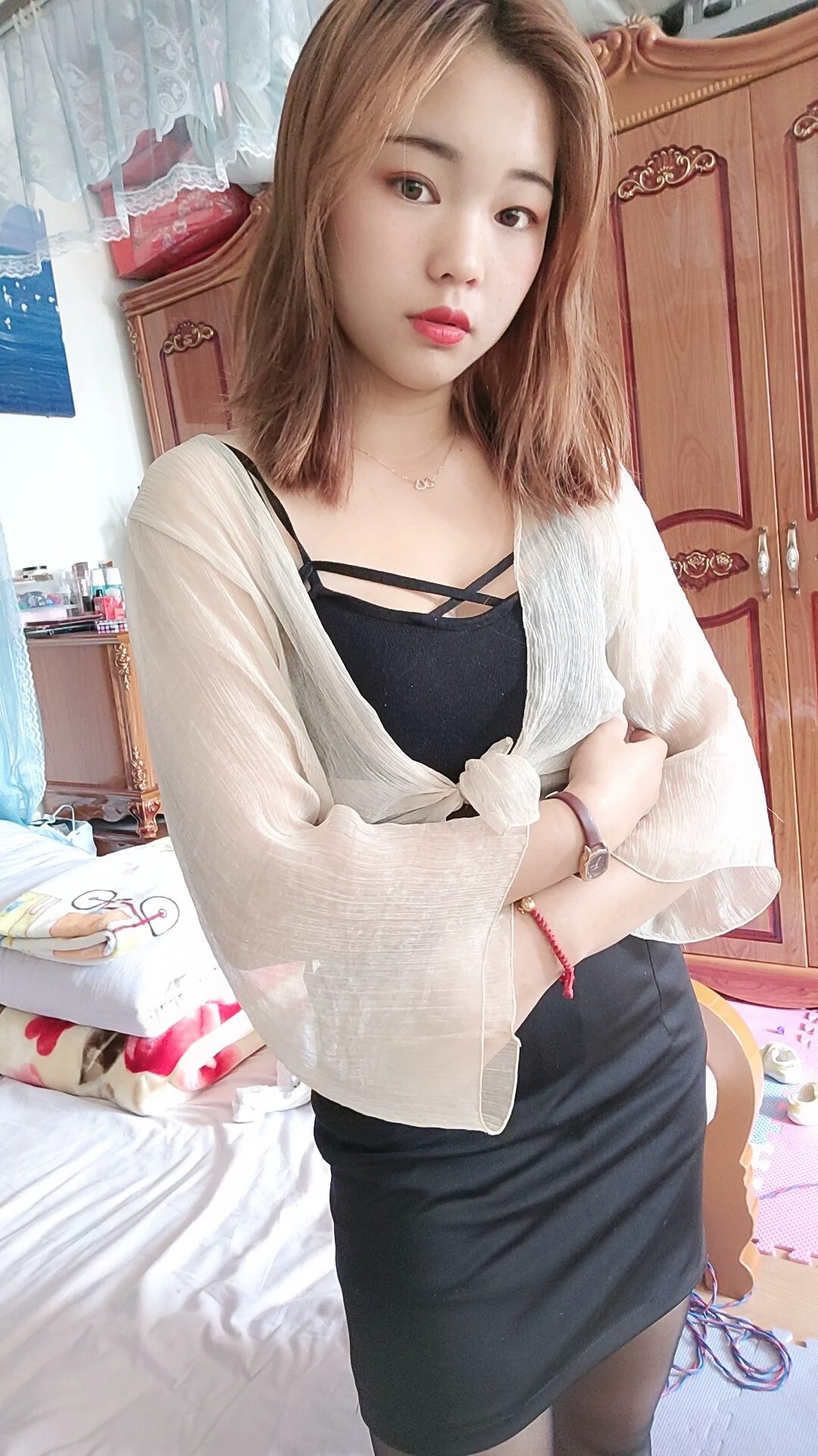 阿桃黑丝美腿SN52