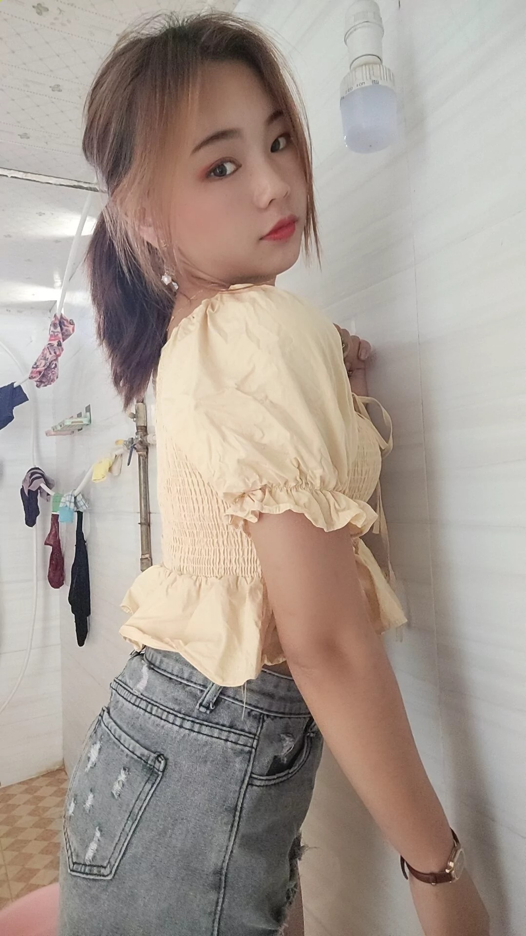 阿桃紧身牛仔热裤SN53