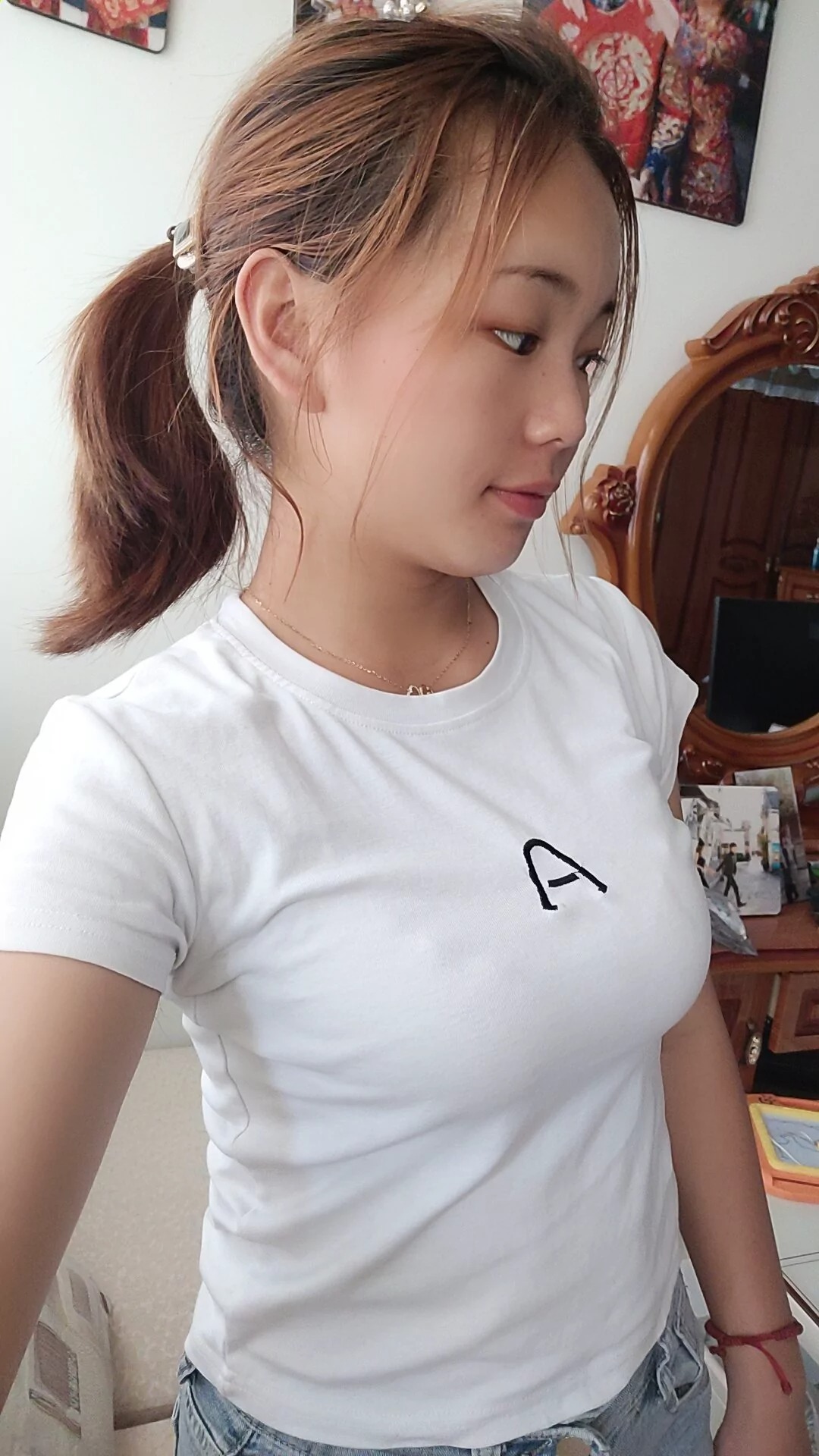 阿桃紧身牛仔裤