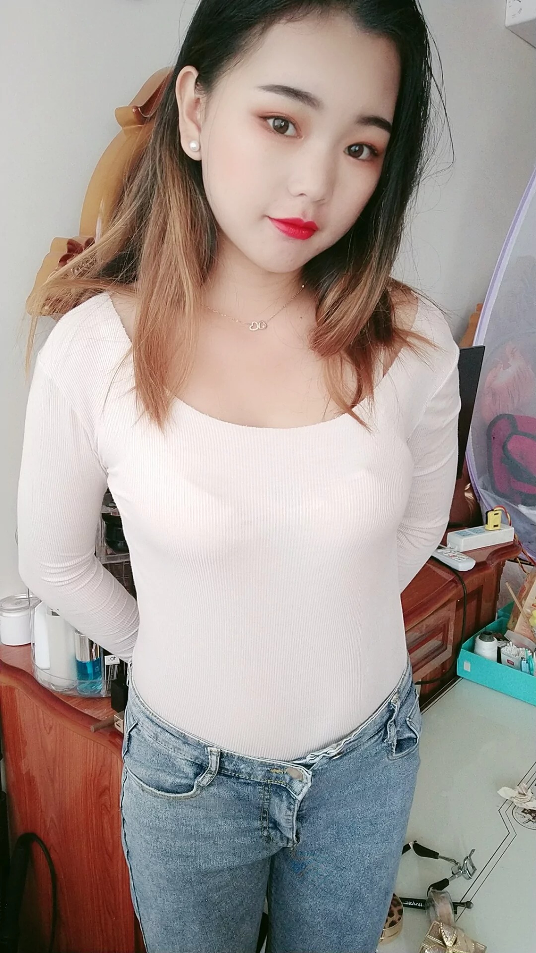 阿桃翘臀浅蓝色紧身牛仔裤SN55