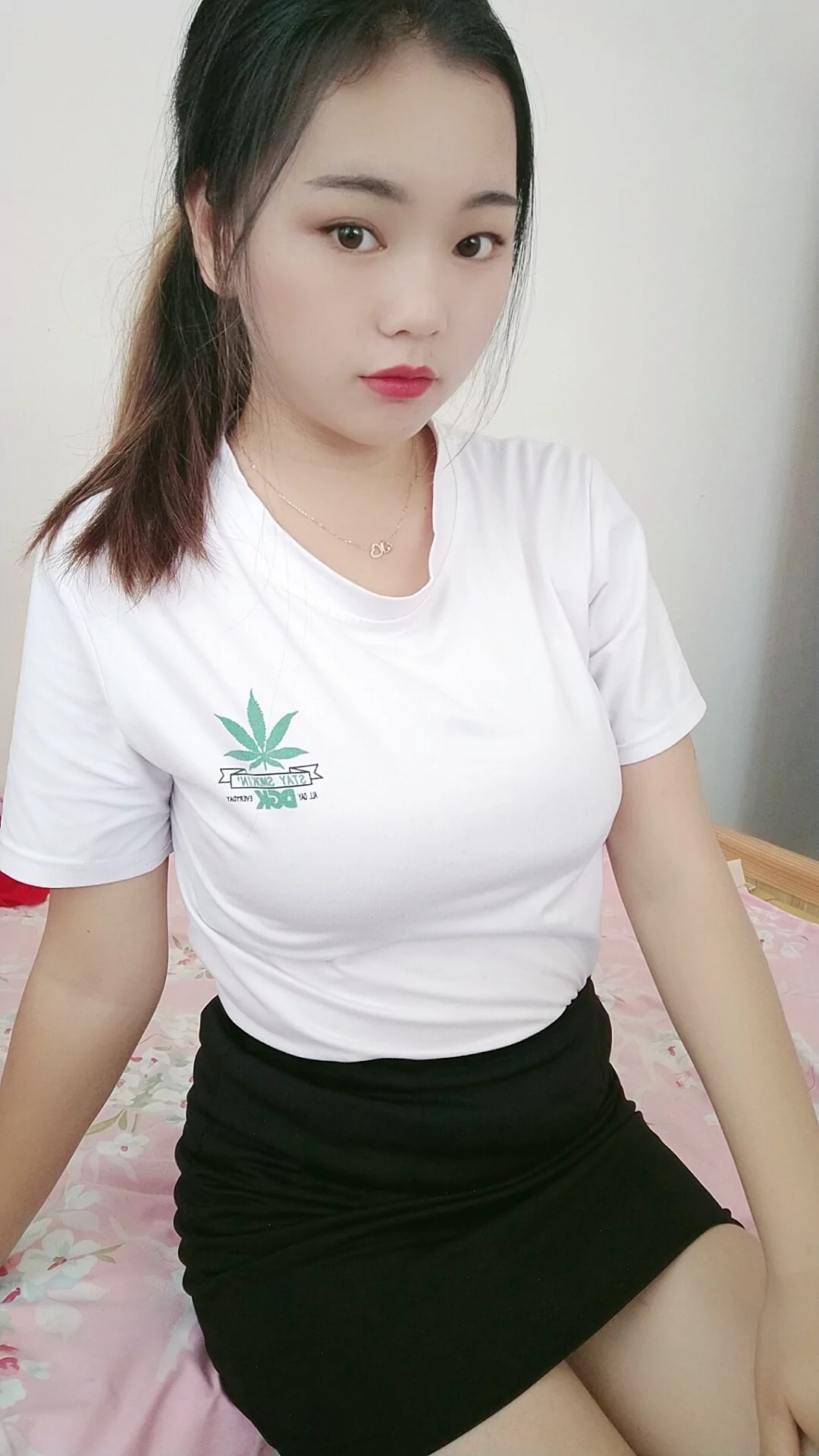 阿桃黑丝紧身包臀裙SN56