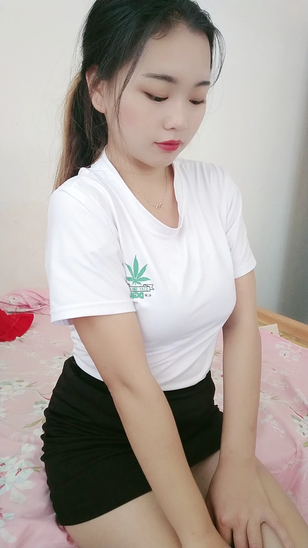 阿桃黑丝紧身包臀裙SN56