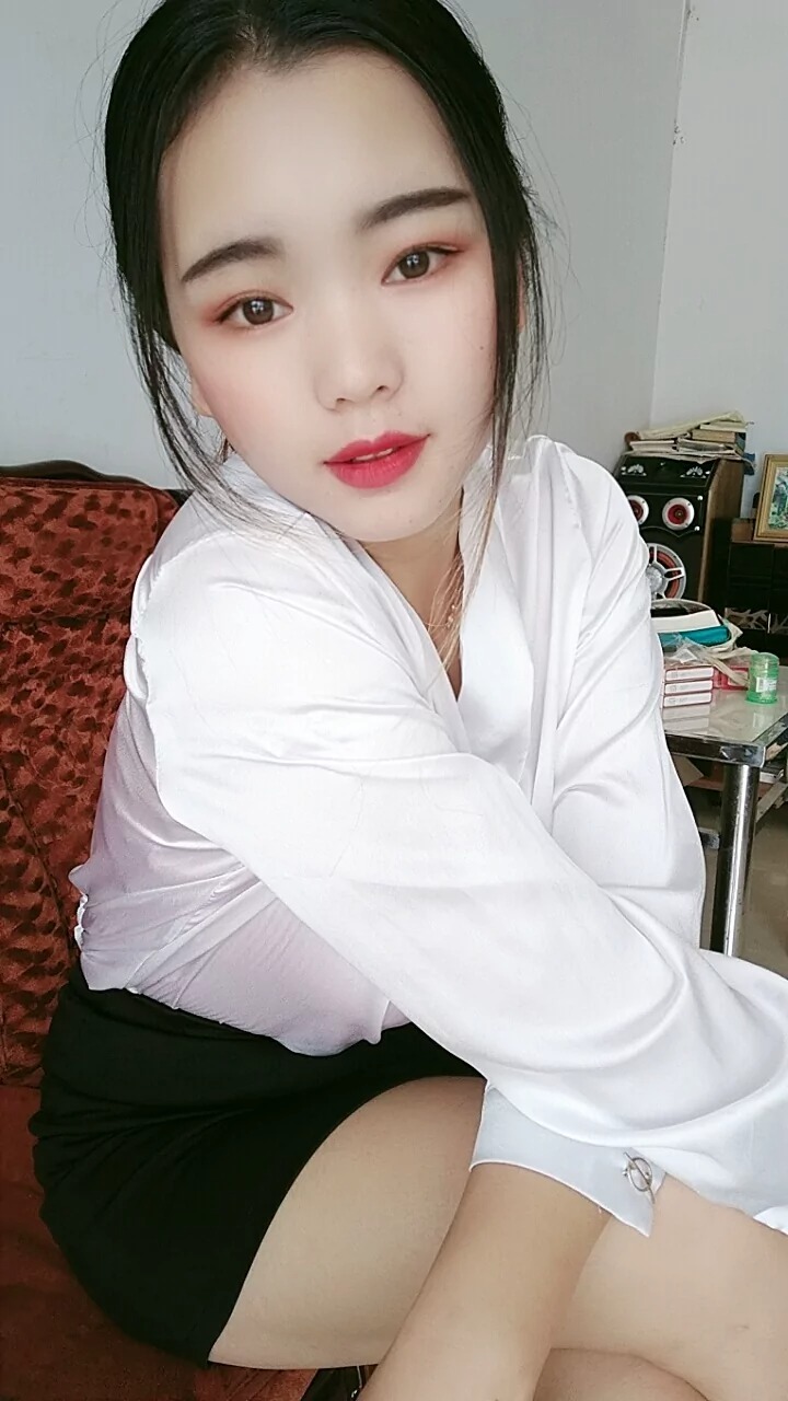 阿桃黑色包臀裙SN59