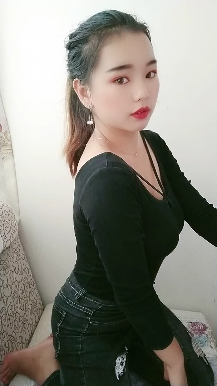 阿桃黑色紧身牛仔裤SN60