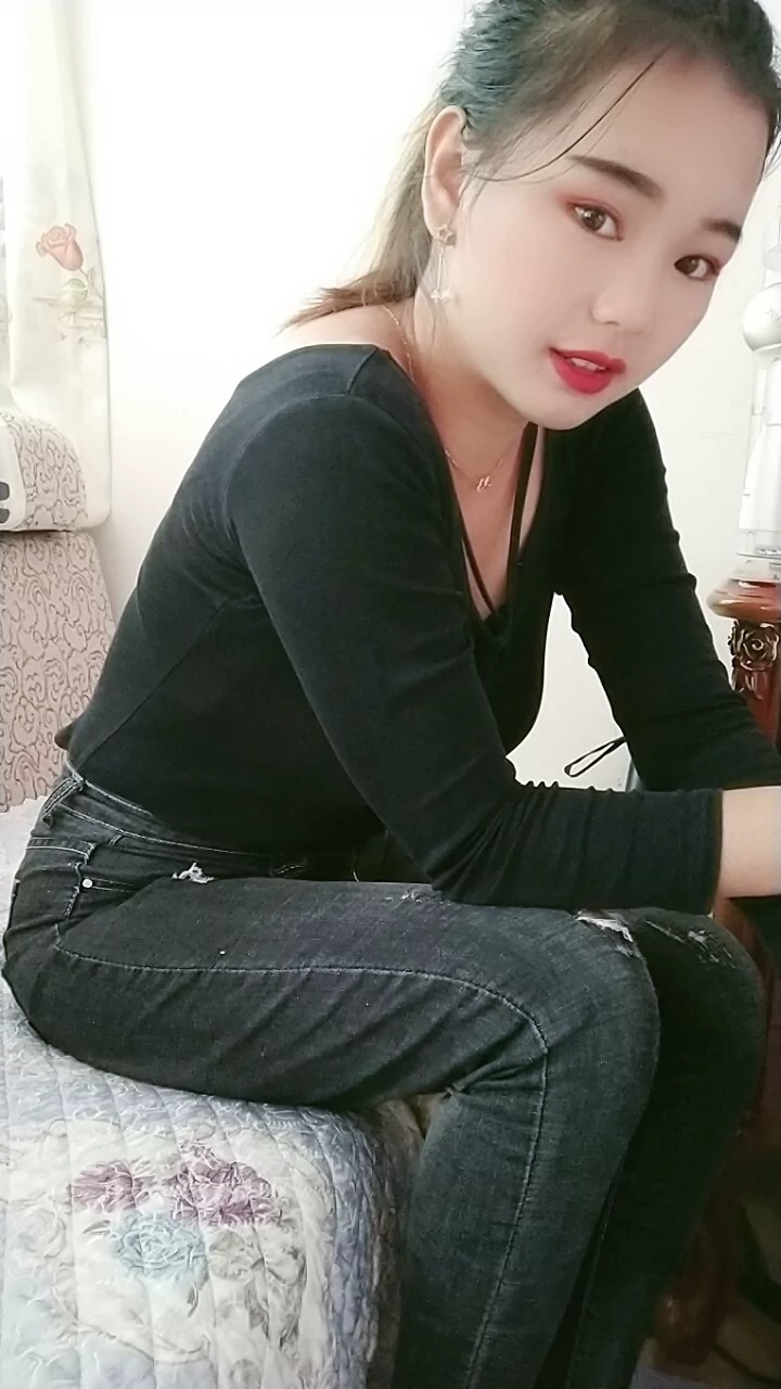 阿桃黑色紧身牛仔裤SN60