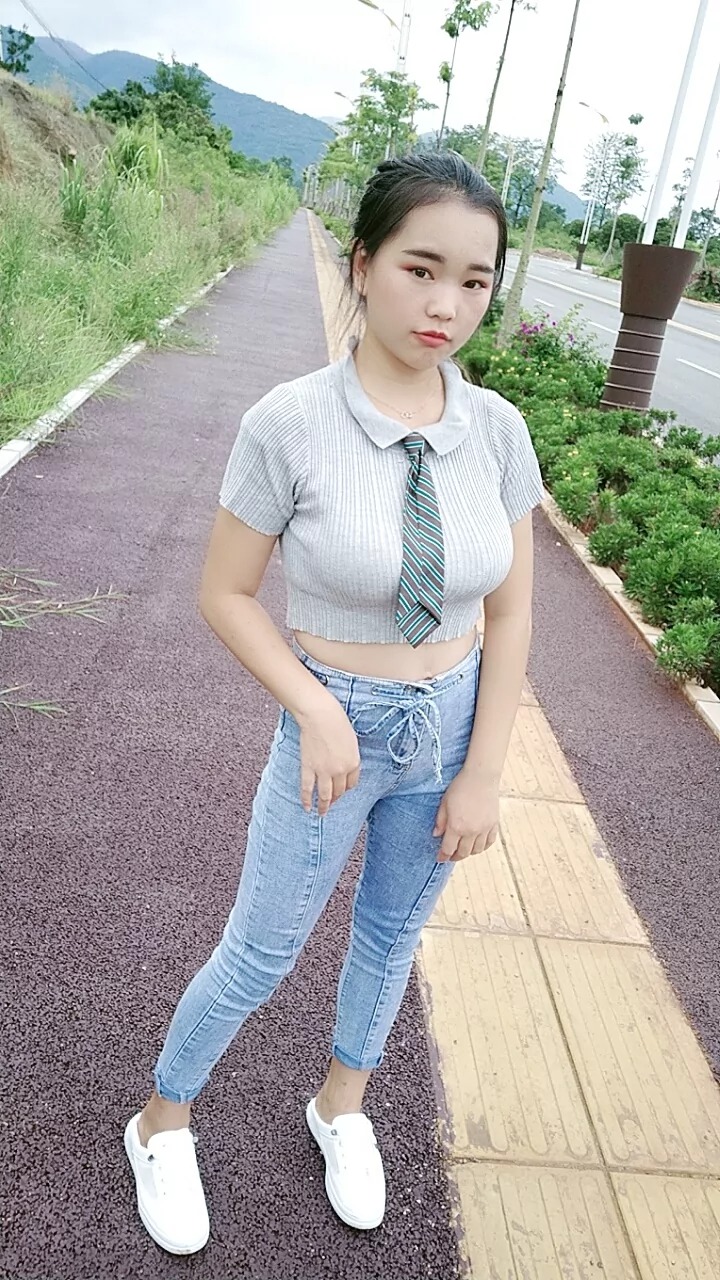 阿桃露腰蓝色紧身牛仔裤SN61