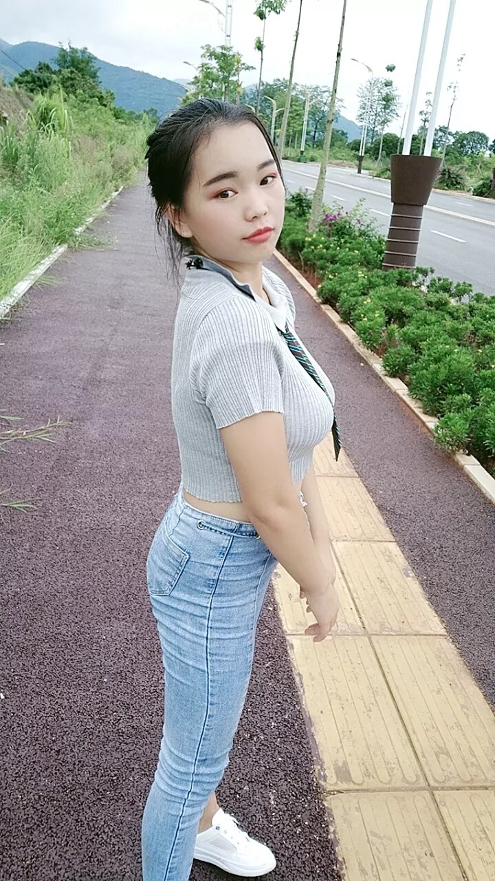 阿桃露腰蓝色紧身牛仔裤SN61