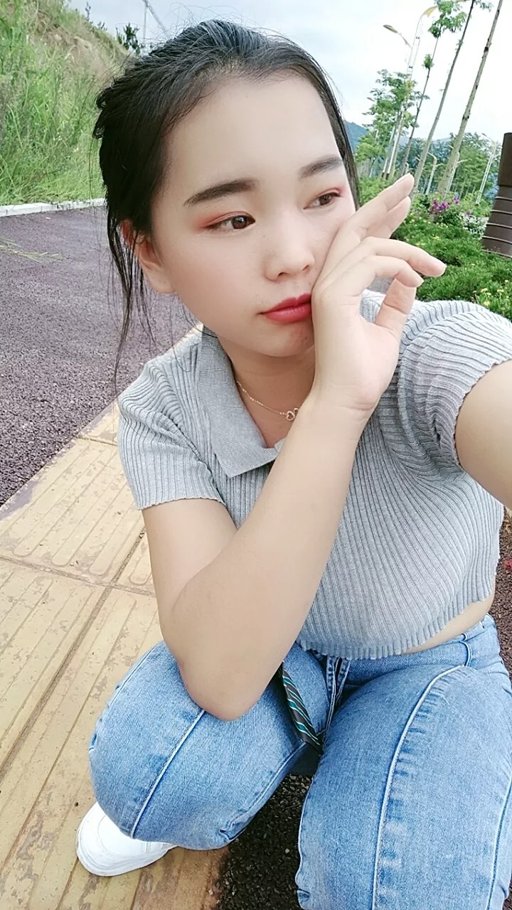 阿桃露腰蓝色紧身牛仔裤SN61