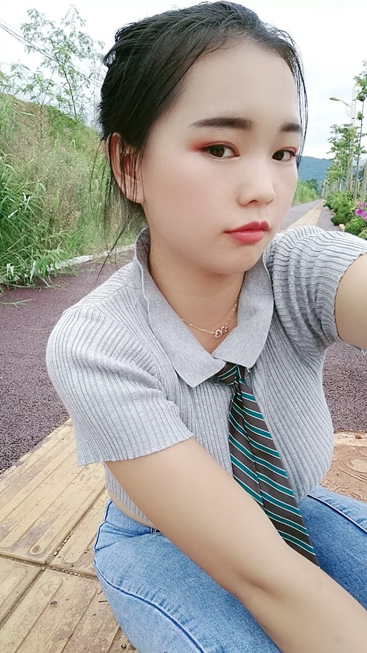 阿桃露腰蓝色紧身牛仔裤SN61