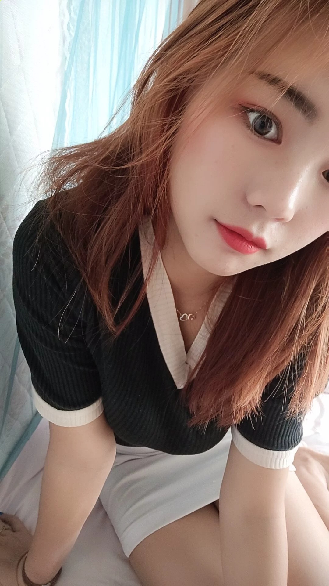 阿桃越看越美白色紧身包臀裙SN70