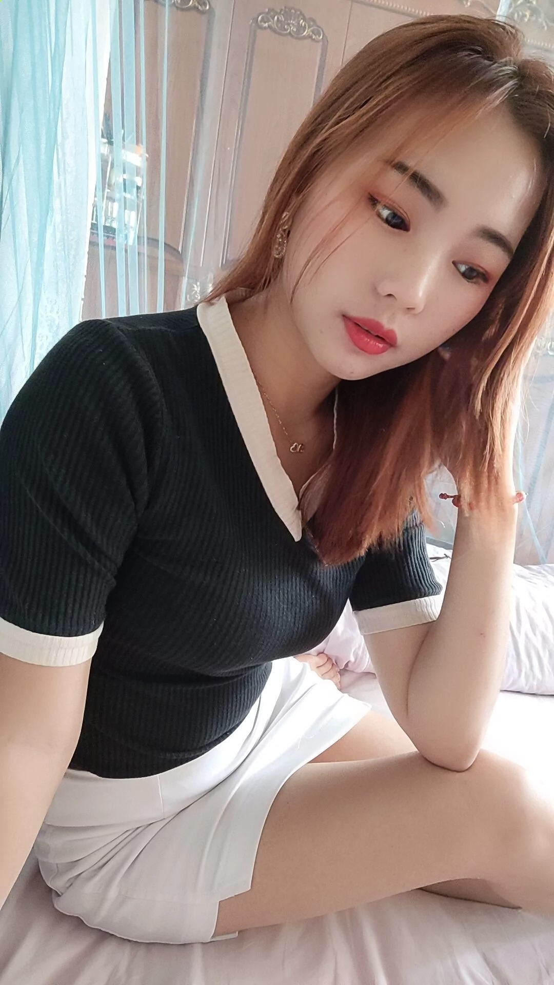 阿桃越看越美白色紧身包臀裙SN70
