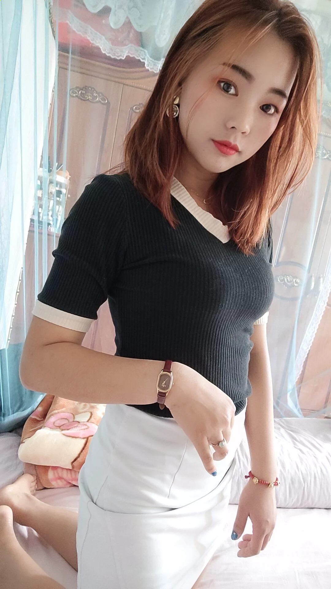 阿桃越看越美白色紧身包臀裙SN70