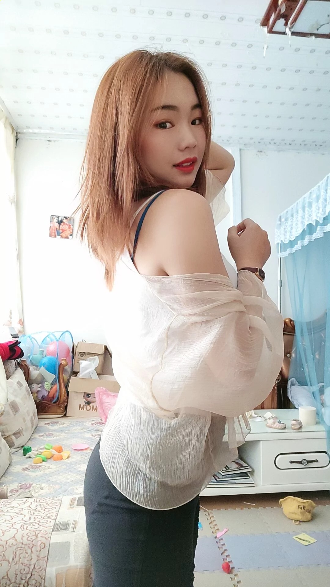 阿桃黑丝紧身裤SN73