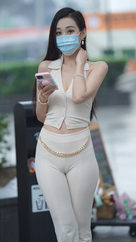 性感的白裤美女(935P)[12.3G/JPG]