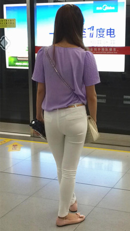 紫衣紧身白裤妹子[186M/MP4]