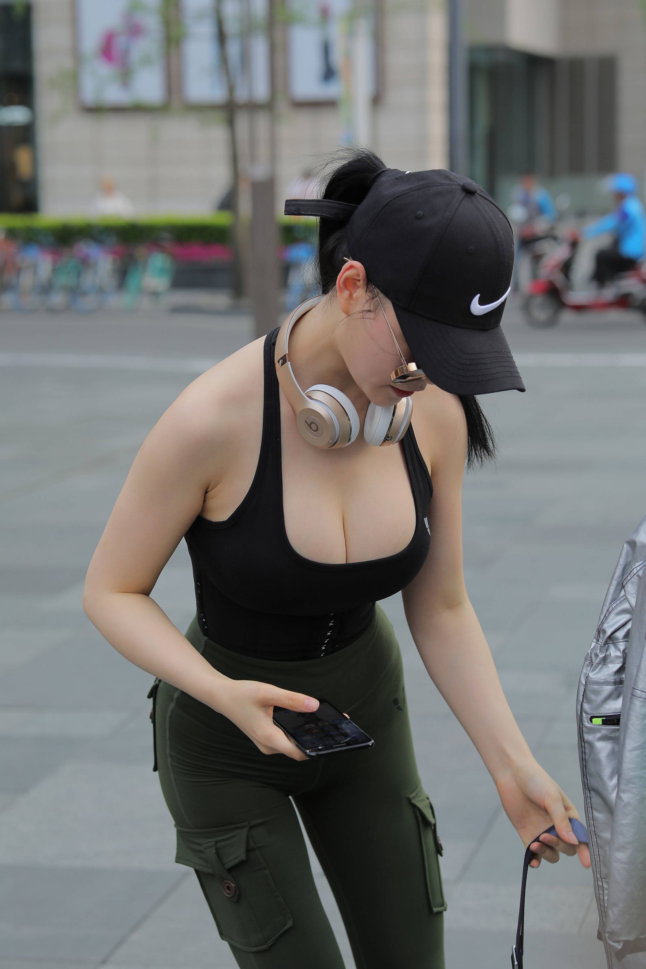 青蓝紧身休闲裤 极品女神的标杆 【视频+套图】