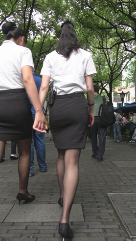 两个包臀裙黑丝妹子[1.66G/MP4]