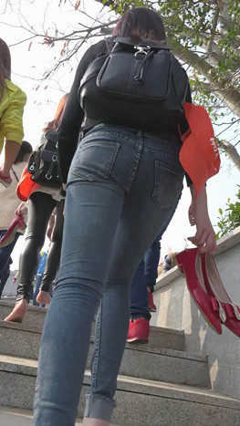 牛仔长裤小妹[55M/MP4]