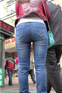 红皮夹克牛仔裤宽臀MM[327M/M2TS]